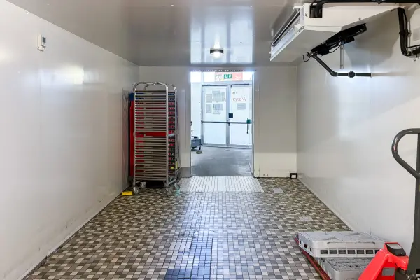 Kühlraum der Immobilie: Produktionshalle mit vielseitigen Nutzungsmöglichkeiten...