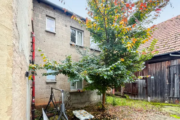 Hofansicht_mit_Scheune