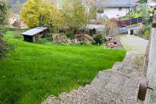 Ansicht Treppenaufgang der Immobilie: Selbermacher aufgepasst: Haus mit großem,...
